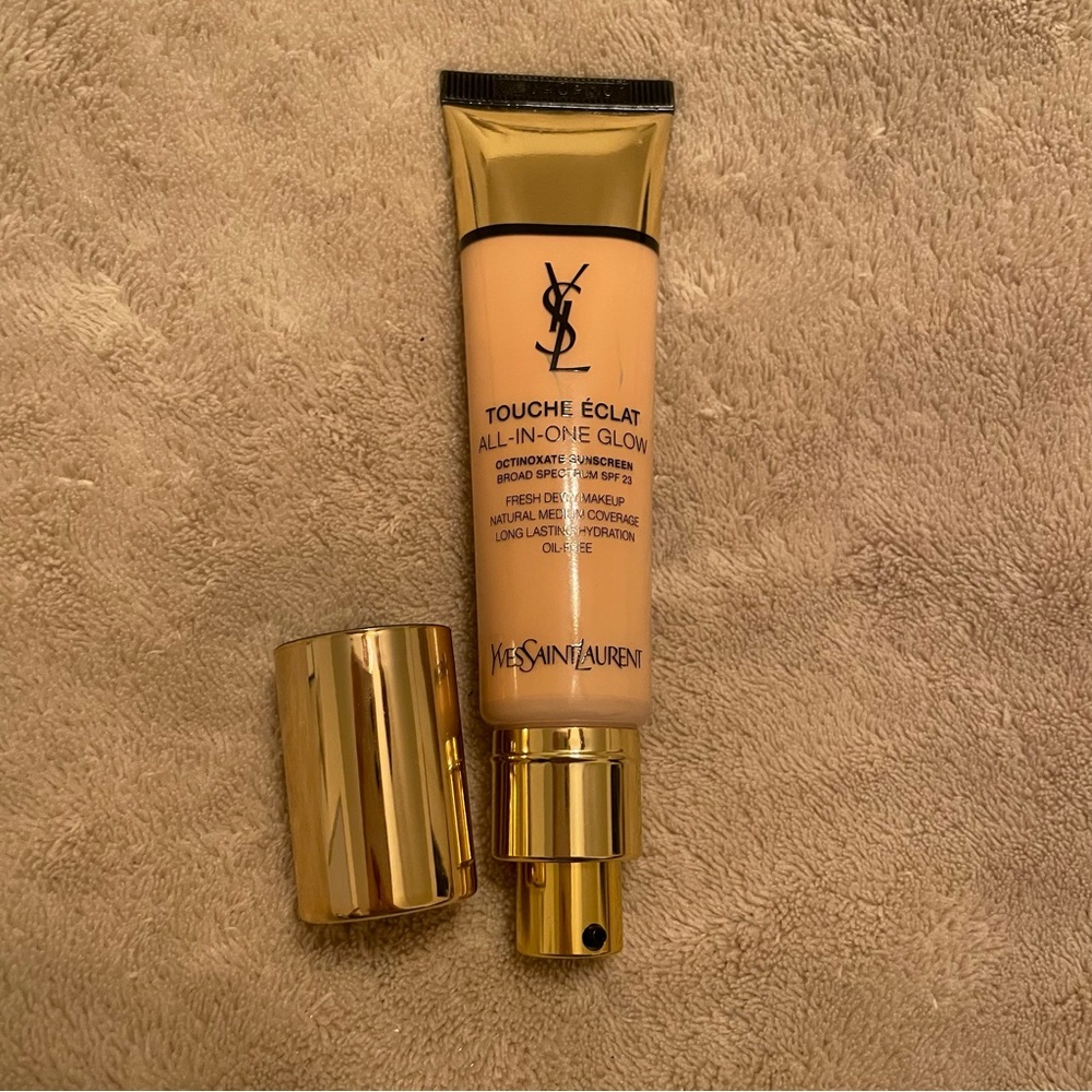 Yves Saint Laurent Touché Esclat All In One Glow